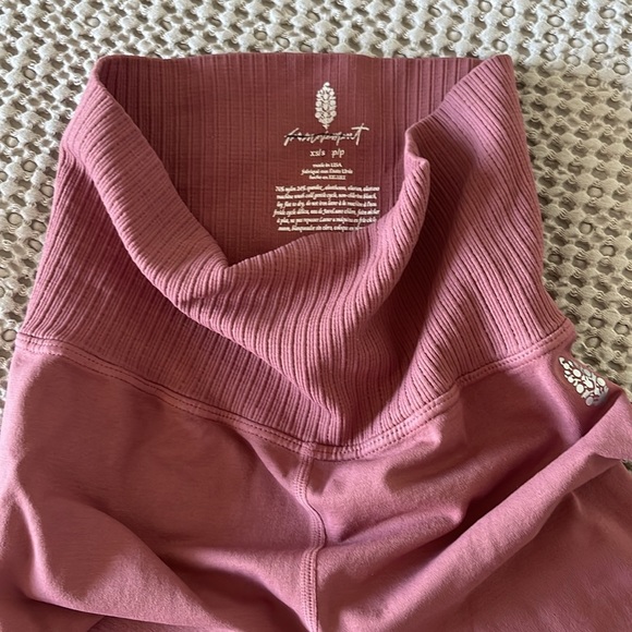 Free People Movement Good Karma HR Legging Dusty Rose - Picture 6 of 6